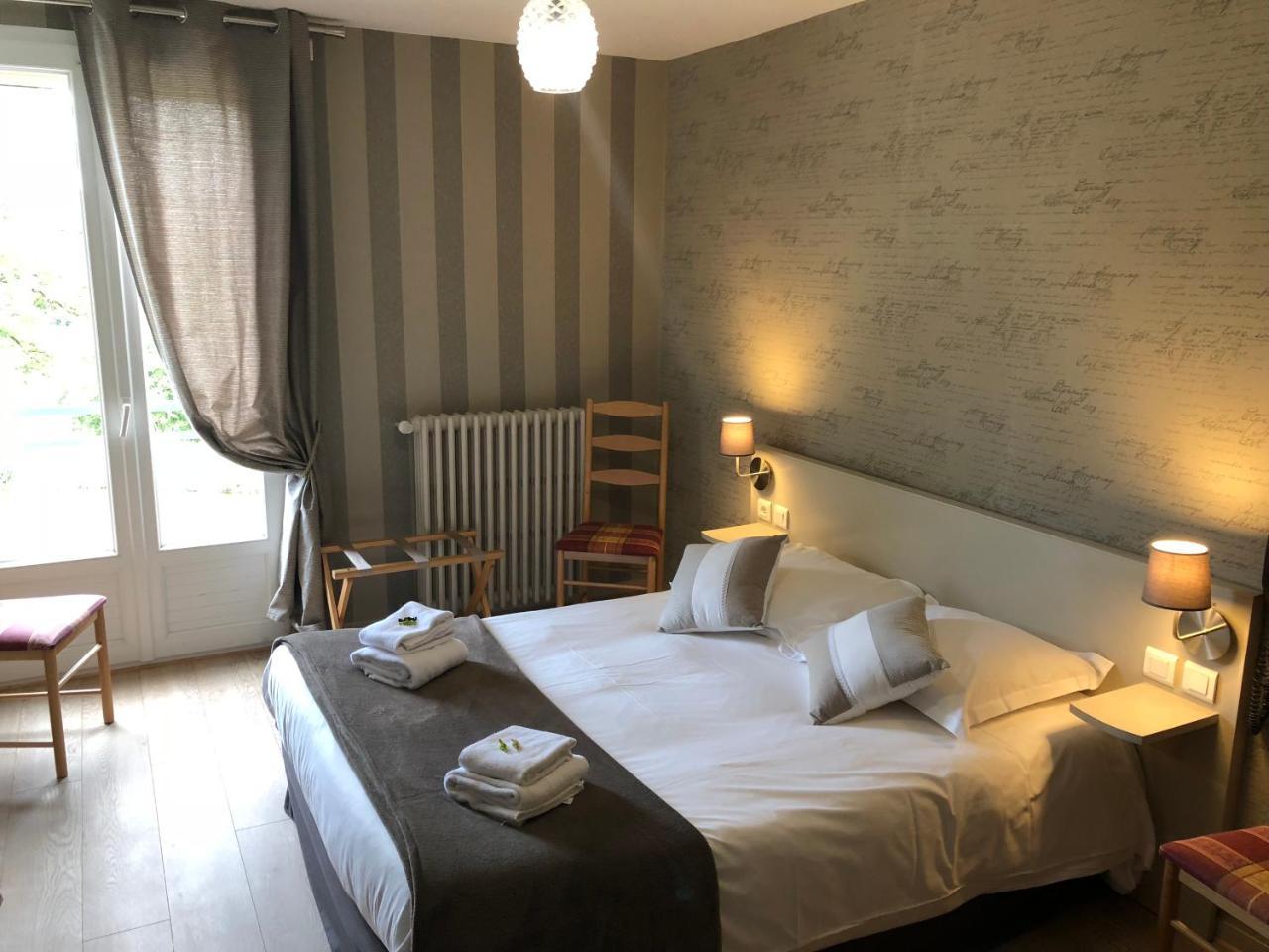 Logis Hotel Auberge De L'Etang Magnac-Bourg ภายนอก รูปภาพ